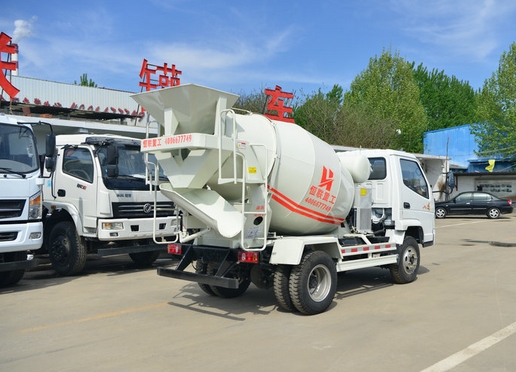 混凝土攪拌車.jpg